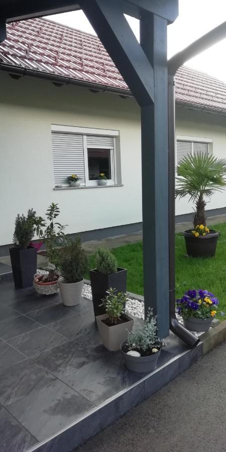 Apartman Luce Otočac Exteriör bild