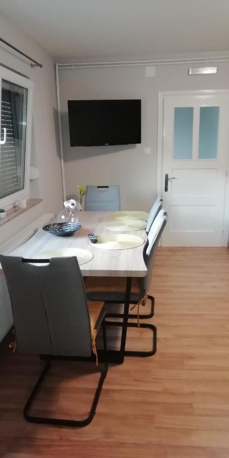 Apartman Luce Otočac Exteriör bild